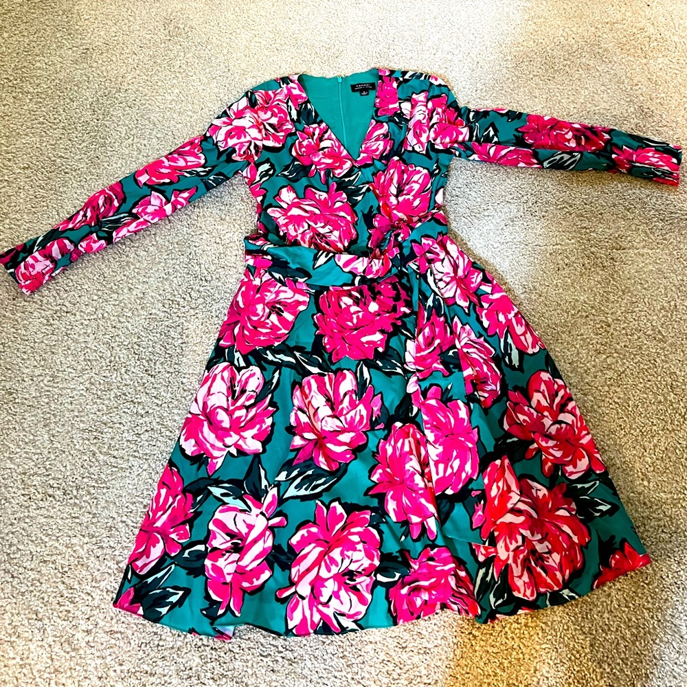 Tahari Arthur S. Levine Size 2